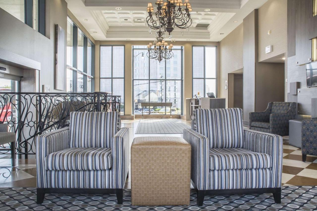 Comfort Fallsview 3*